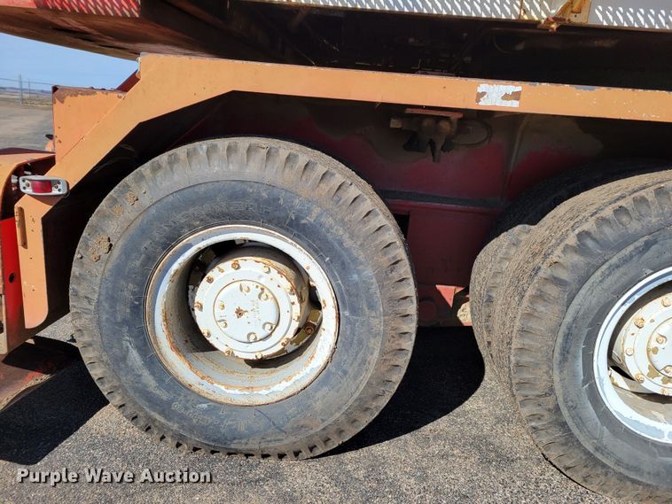 image for item DM8229 1990 Link Belt HC-78C  crane