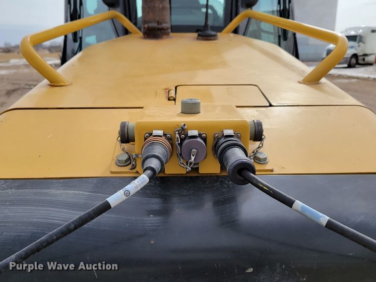 image for item DM8230 2013 Caterpillar D4K2 LGP  dozer