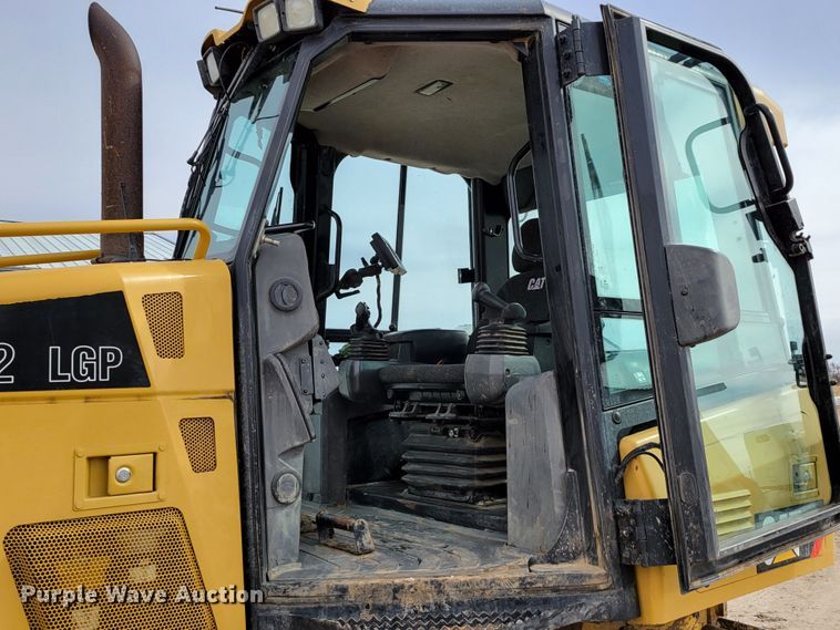 image for item DM8230 2013 Caterpillar D4K2 LGP  dozer