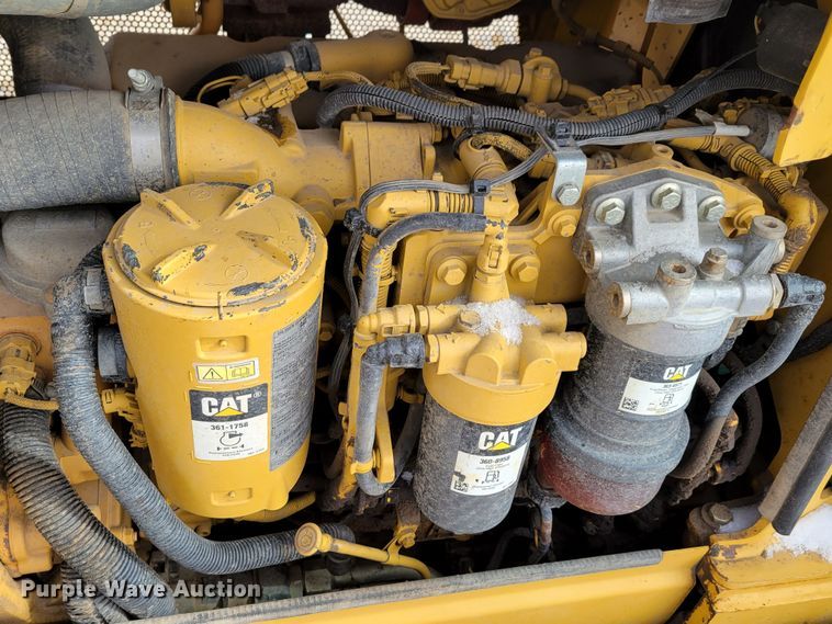 image for item DM8230 2013 Caterpillar D4K2 LGP  dozer