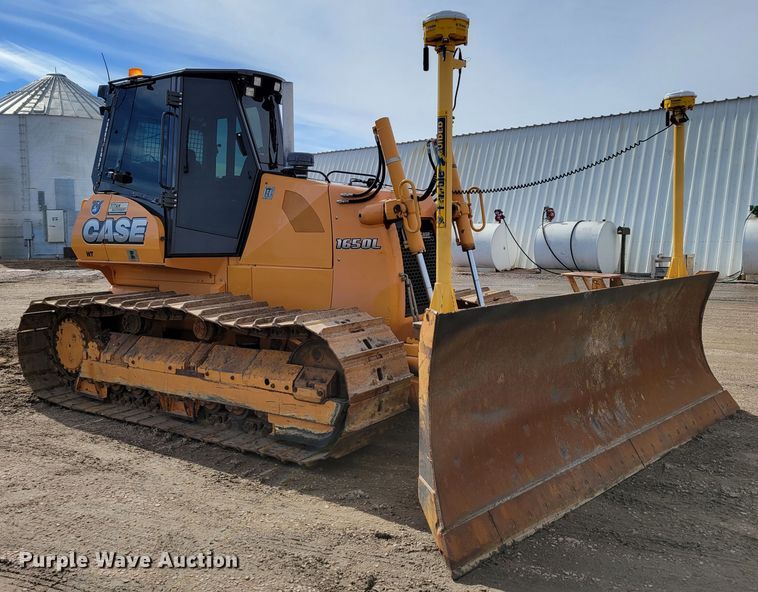 image for item DM8231 2012 Case 1650L  dozer