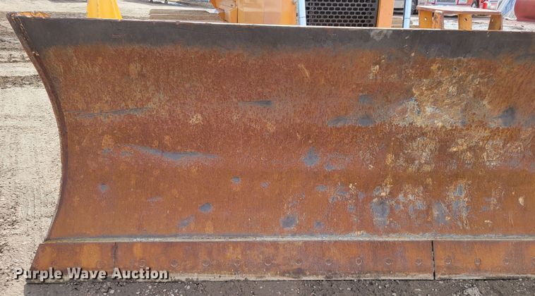 image for item DM8231 2012 Case 1650L  dozer