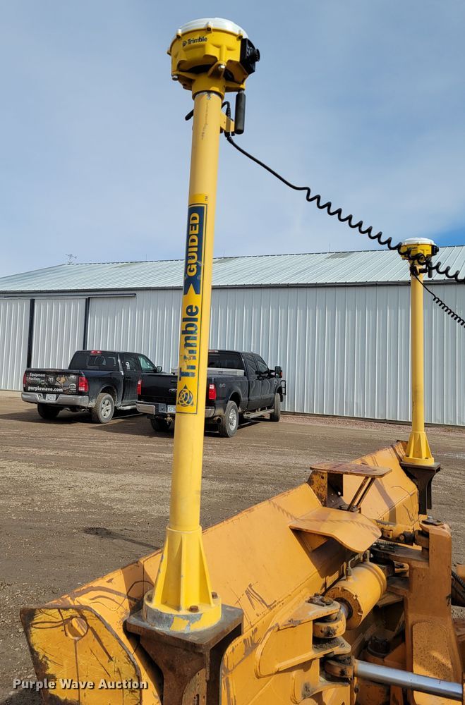 image for item DM8231 2012 Case 1650L  dozer