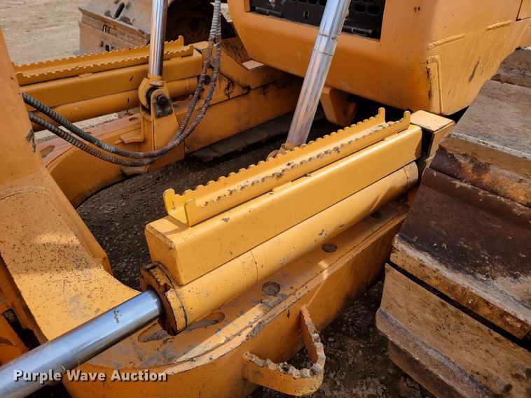 image for item DM8231 2012 Case 1650L  dozer