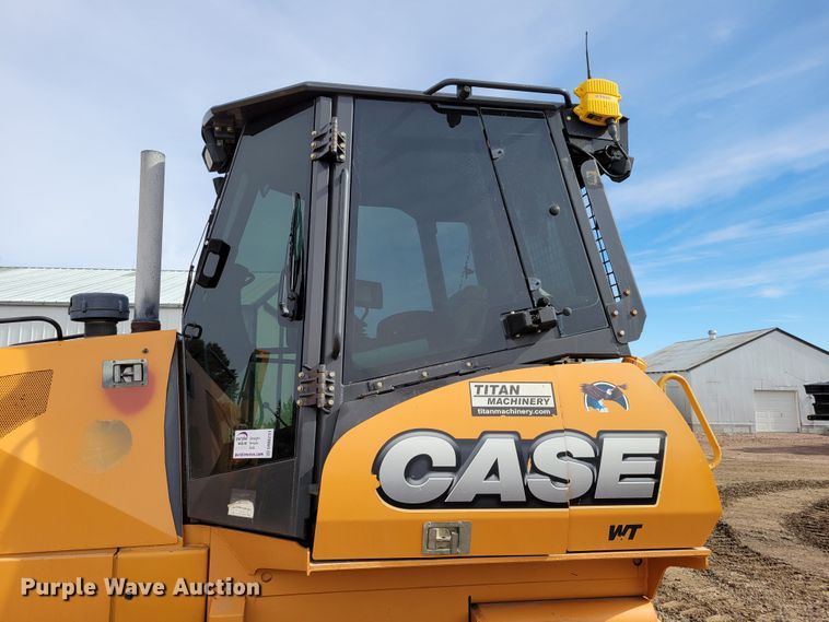 image for item DM8231 2012 Case 1650L  dozer