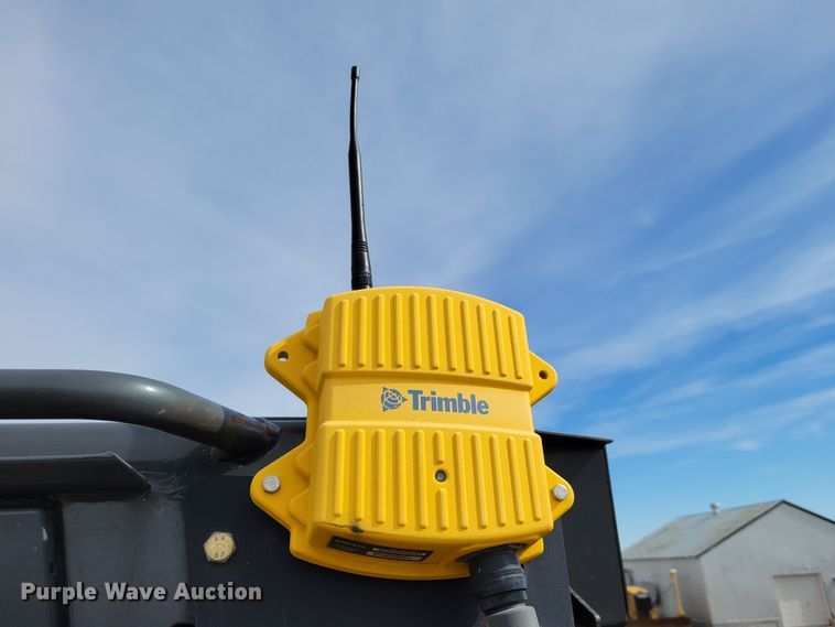 image for item DM8231 2012 Case 1650L  dozer