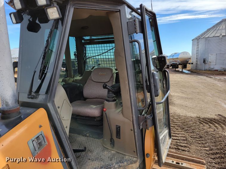 image for item DM8231 2012 Case 1650L  dozer