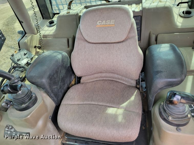 image for item DM8231 2012 Case 1650L  dozer