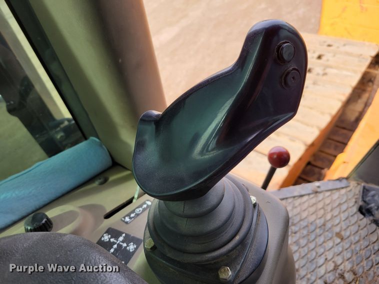 image for item DM8231 2012 Case 1650L  dozer