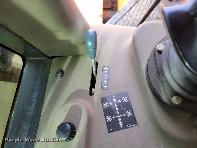 image for item DM8231 2012 Case 1650L  dozer