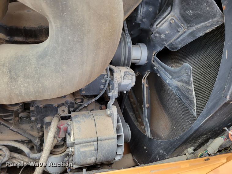 image for item DM8231 2012 Case 1650L  dozer