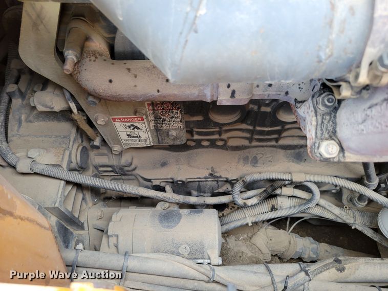 image for item DM8231 2012 Case 1650L  dozer