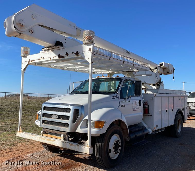 image for item DN4551 2006 Ford F750 Super Duty  bucket truck