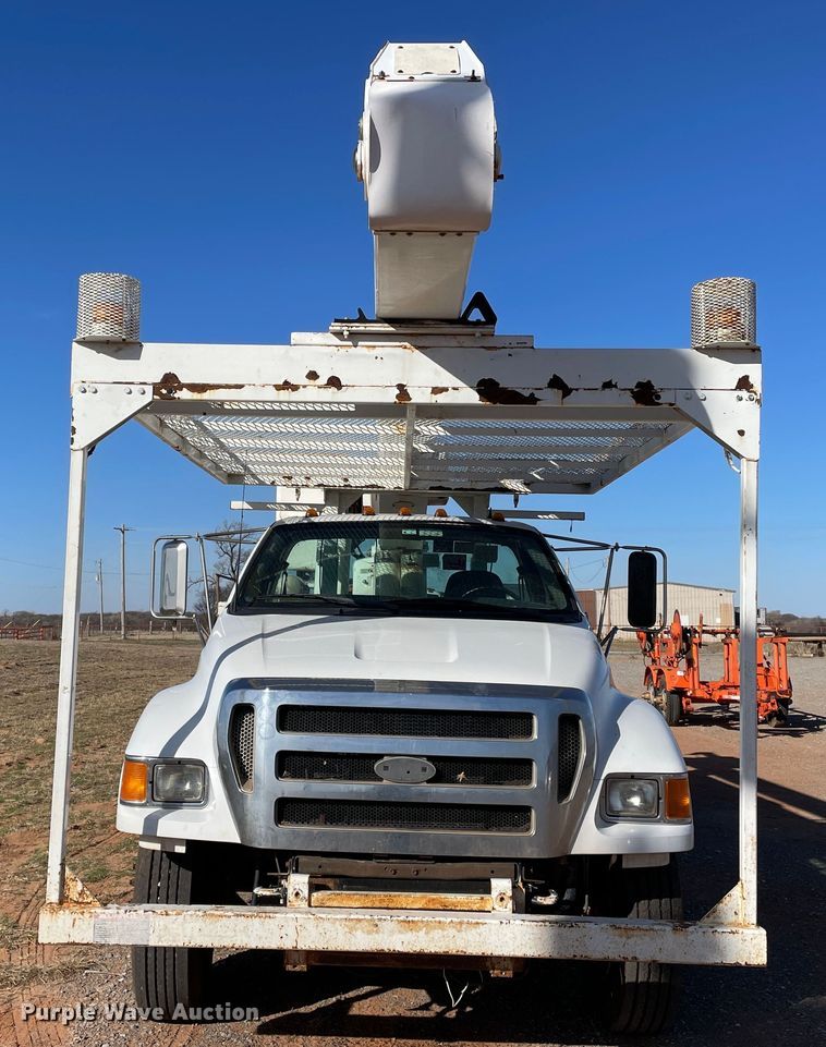 image for item DN4551 2006 Ford F750 Super Duty  bucket truck