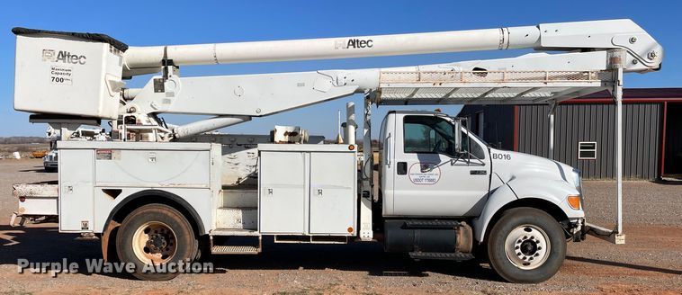 image for item DN4551 2006 Ford F750 Super Duty  bucket truck