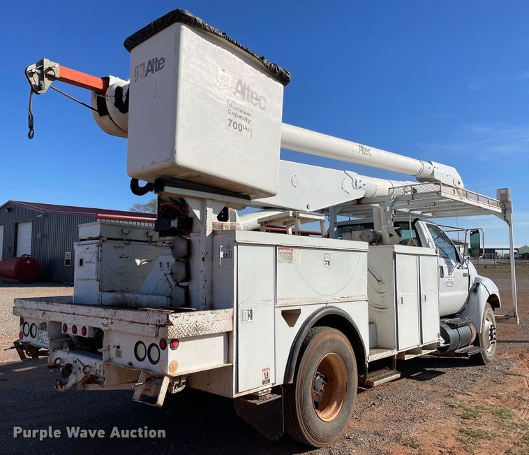 image for item DN4551 2006 Ford F750 Super Duty  bucket truck