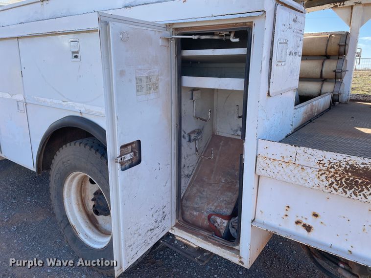 image for item DN4551 2006 Ford F750 Super Duty  bucket truck