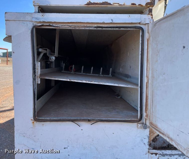 image for item DN4551 2006 Ford F750 Super Duty  bucket truck