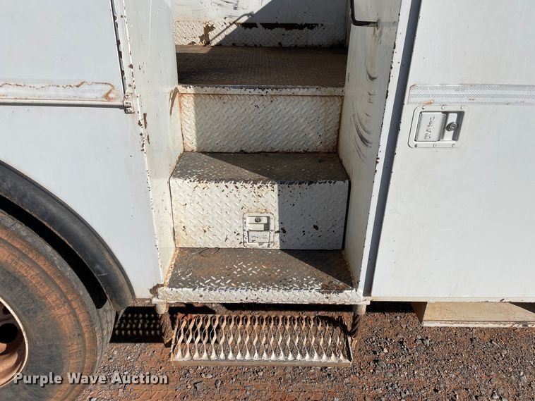 image for item DN4551 2006 Ford F750 Super Duty  bucket truck