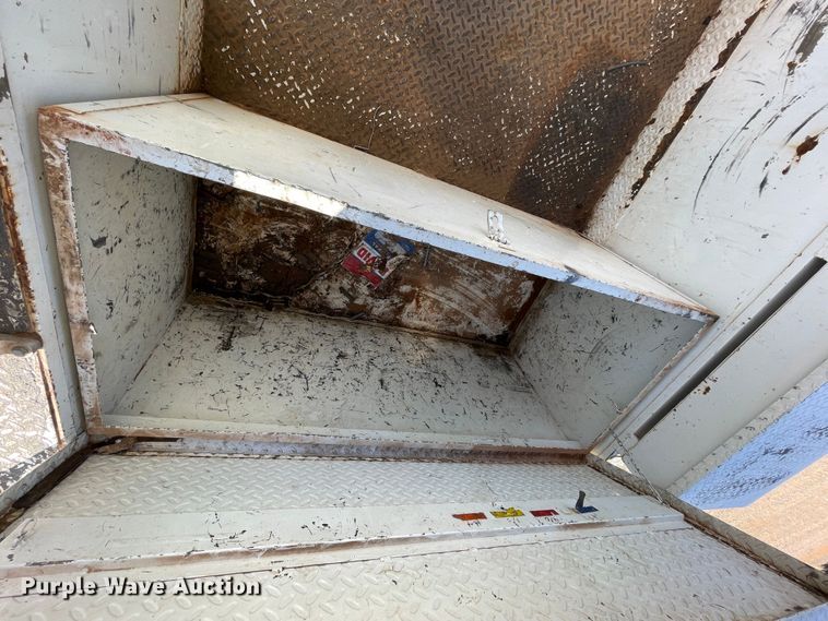 image for item DN4551 2006 Ford F750 Super Duty  bucket truck