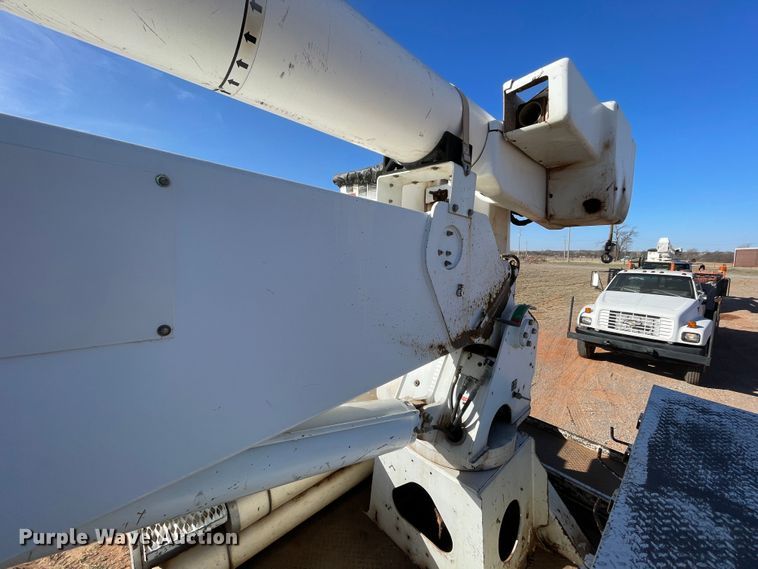 image for item DN4551 2006 Ford F750 Super Duty  bucket truck