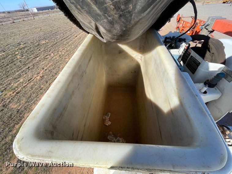 image for item DN4551 2006 Ford F750 Super Duty  bucket truck