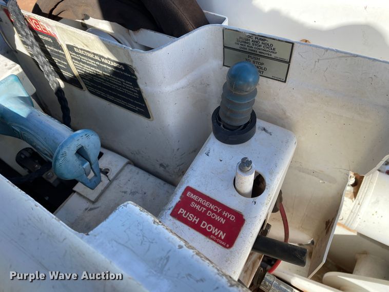 image for item DN4551 2006 Ford F750 Super Duty  bucket truck