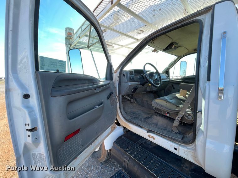 image for item DN4551 2006 Ford F750 Super Duty  bucket truck