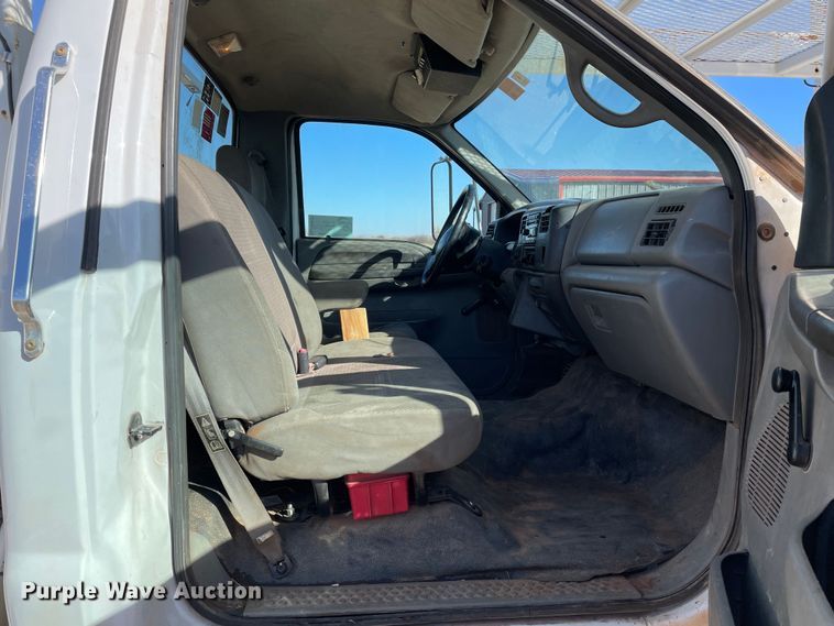 image for item DN4551 2006 Ford F750 Super Duty  bucket truck