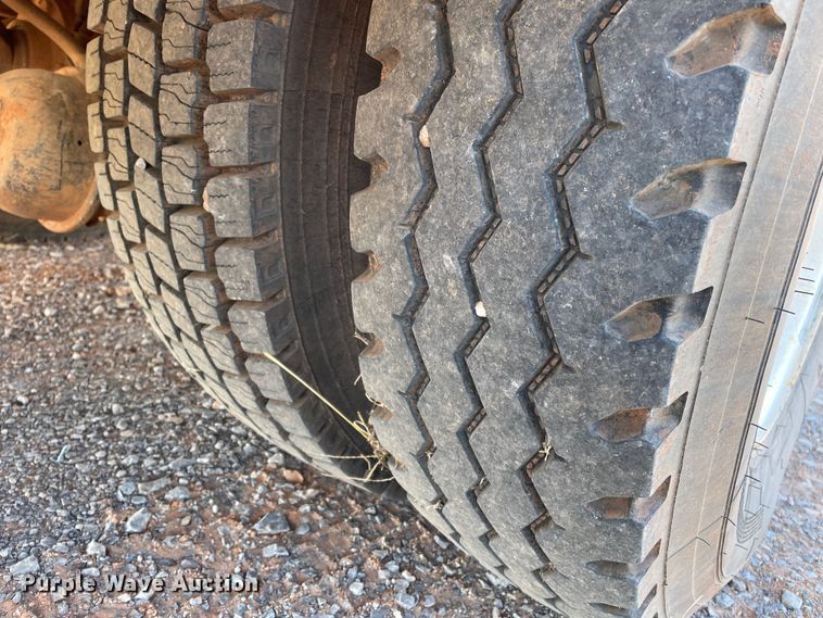 image for item DN4551 2006 Ford F750 Super Duty  bucket truck