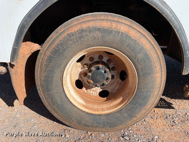 image for item DN4551 2006 Ford F750 Super Duty  bucket truck