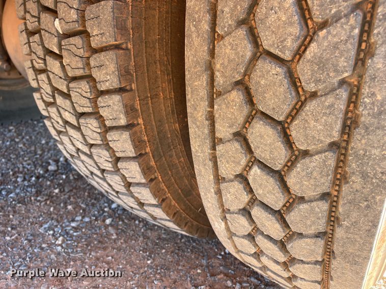 image for item DN4551 2006 Ford F750 Super Duty  bucket truck