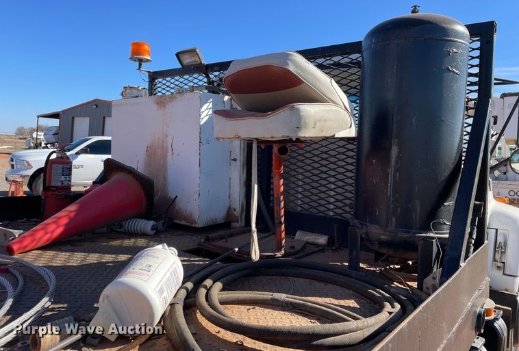 image for item DN4552 1998 Chevrolet C6500  line tensioner truck