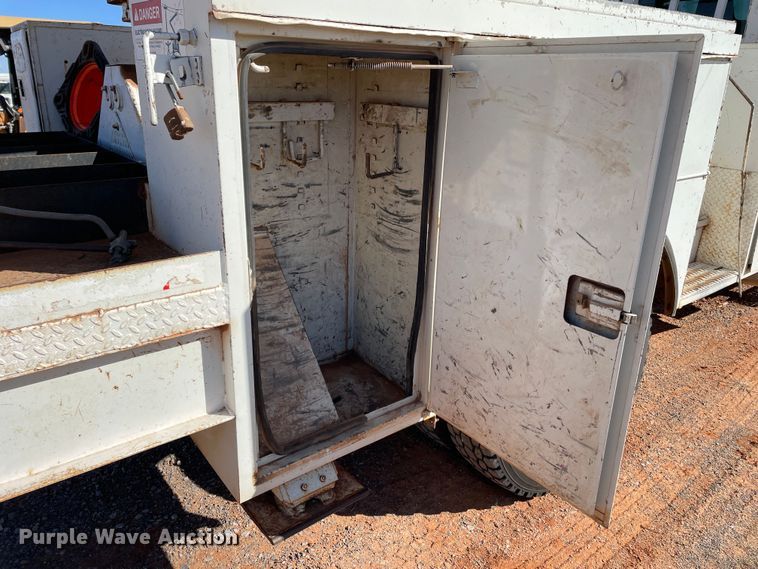 image for item DN4553 2005 International 4300  bucket truck