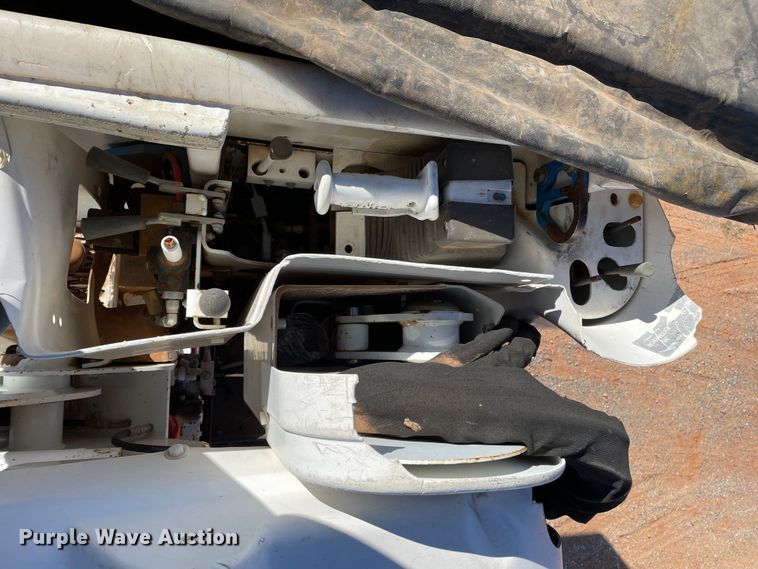 image for item DN4553 2005 International 4300  bucket truck