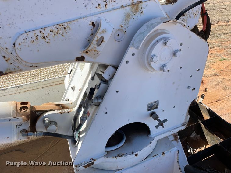 image for item DN4553 2005 International 4300  bucket truck