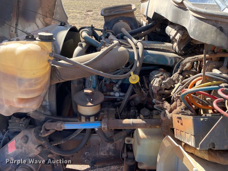 image for item DN4553 2005 International 4300  bucket truck