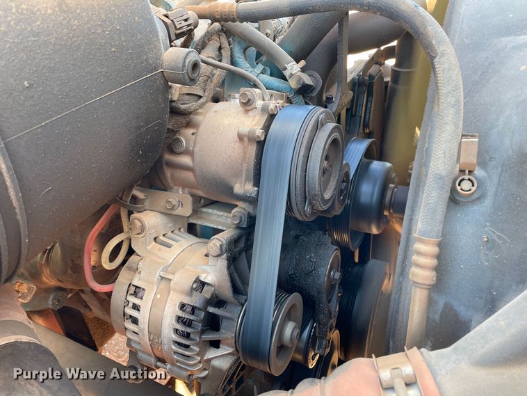 image for item DN4553 2005 International 4300  bucket truck