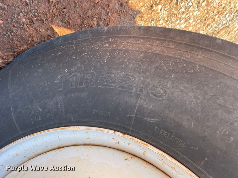 image for item DN4553 2005 International 4300  bucket truck