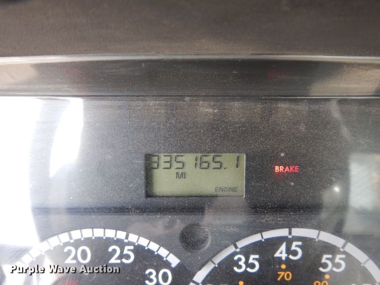 image for item DN6298 2004 Freightliner M2  utility / service truck