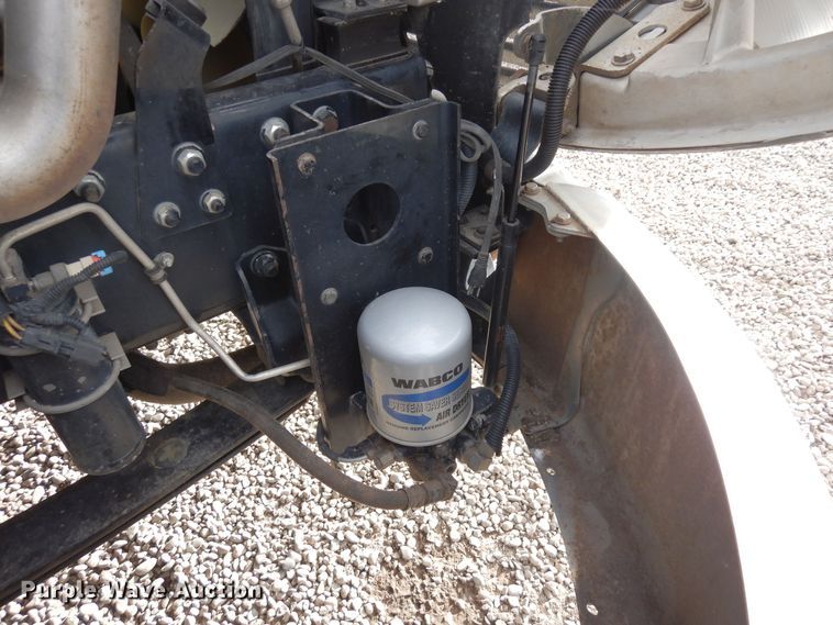 image for item DN6298 2004 Freightliner M2  utility / service truck