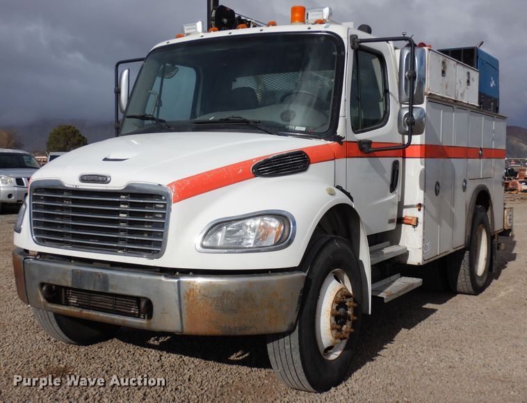 image for item DN6298 2004 Freightliner M2  utility / service truck