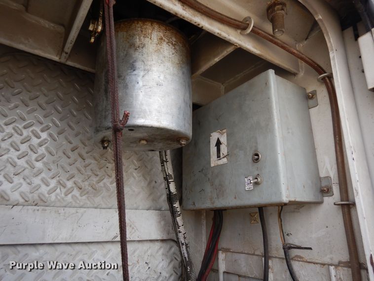 image for item DN6298 2004 Freightliner M2  utility / service truck