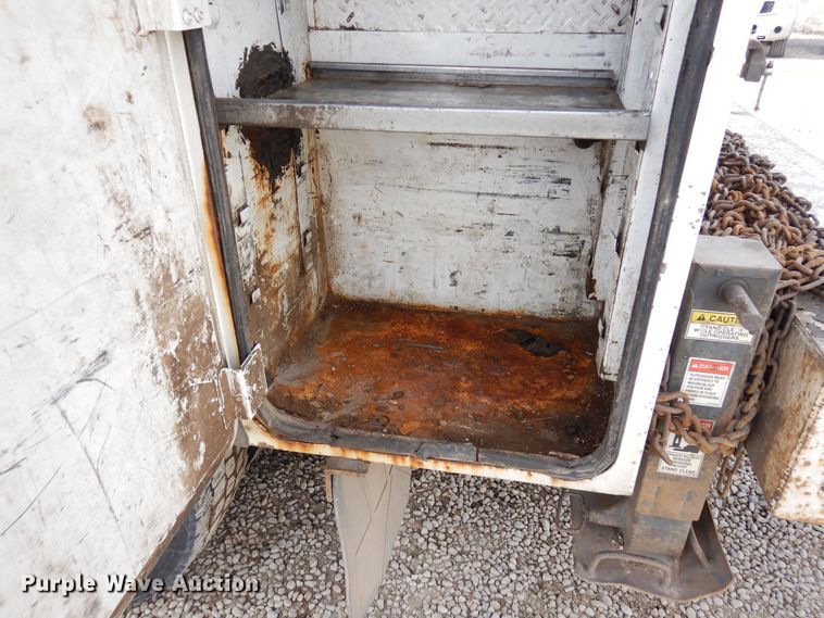 image for item DN6298 2004 Freightliner M2  utility / service truck