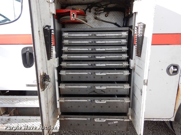 image for item DN6298 2004 Freightliner M2  utility / service truck