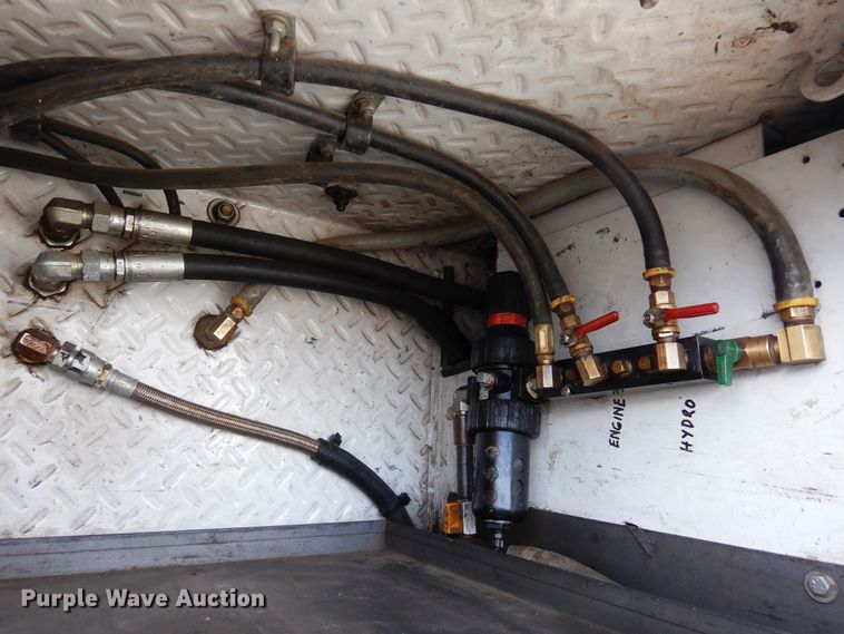 image for item DN6298 2004 Freightliner M2  utility / service truck