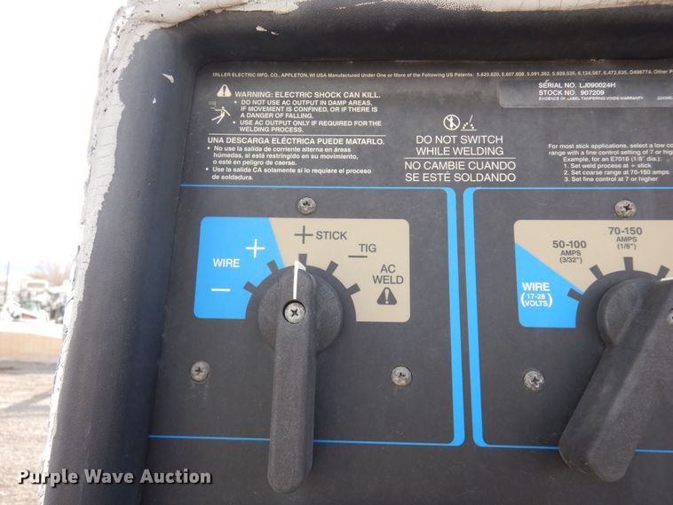 image for item DN6298 2004 Freightliner M2  utility / service truck