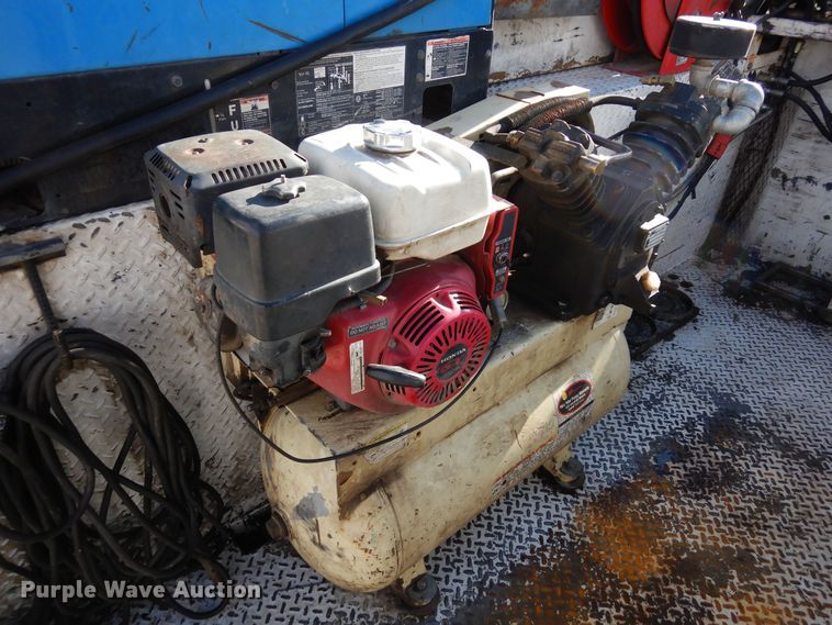 image for item DN6298 2004 Freightliner M2  utility / service truck