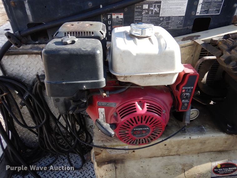 image for item DN6298 2004 Freightliner M2  utility / service truck