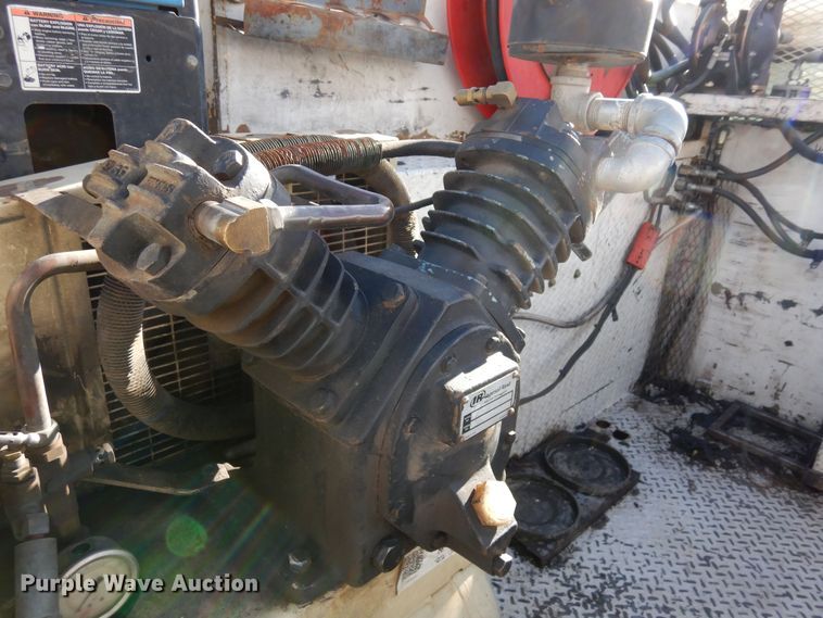 image for item DN6298 2004 Freightliner M2  utility / service truck